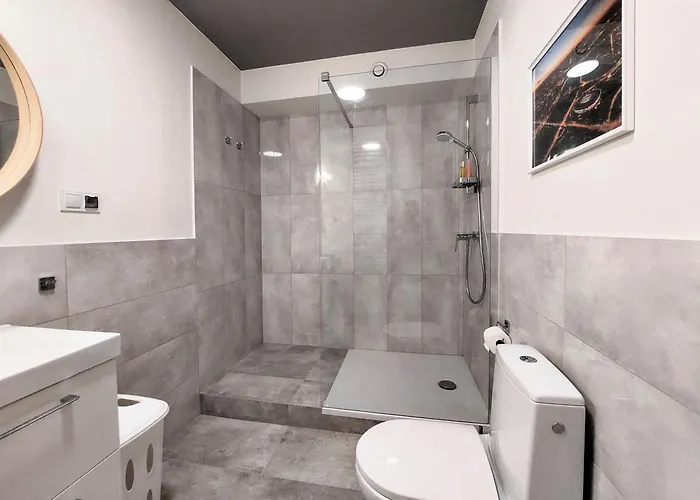 Metro Dzialdowska - Peace And Comfort Apartment